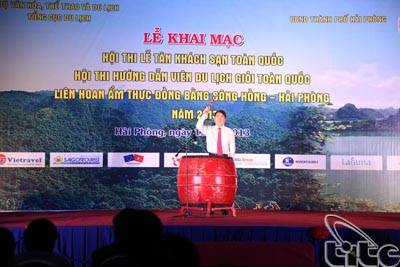 Khai Mạc Hội Thi Lễ Tân Khách Sạn - Ảnh 1 Khai Mạc Hội Thi Lễ Tân Khách Sạn - Ảnh 1