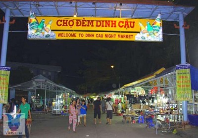 Du Lịch Phú Quốc sẽ không còn địa điểm hút khách - Chợ Đêm Dinh Cậu Du Lịch Phú Quốc sẽ không còn địa điểm hút khách - Chợ Đêm Dinh Cậu