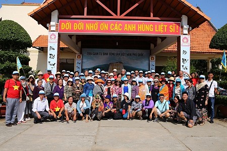 Chương trình Phú Quốc 2 Ngày 1 Đêm - Đến Với Đảo Ngọc Phú Quốc Chương trình Phú Quốc 2 Ngày 1 Đêm - Đến Với Đảo Ngọc Phú Quốc