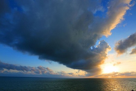 Đến Với Nơi Mà Bạn Có Thể Chiêm Ngưỡng Mặt Trời Mọc Và Lặn Cùng Một Vị Trí Đến Với Nơi Mà Bạn Có Thể Chiêm Ngưỡng Mặt Trời Mọc Và Lặn Cùng Một Vị Trí