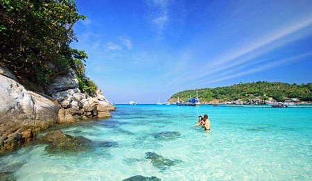 BẢNG GIÁ & LỊCH KHỞI HÀNH NĂM 2025