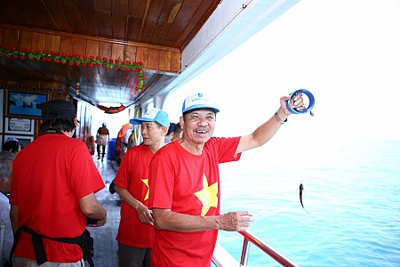 BẢNG GIÁ & LỊCH KHỞI HÀNH NĂM 2025