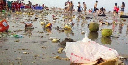 Những kiểu người bị ghét nhất khi đi biển Những kiểu người bị ghét nhất khi đi biển