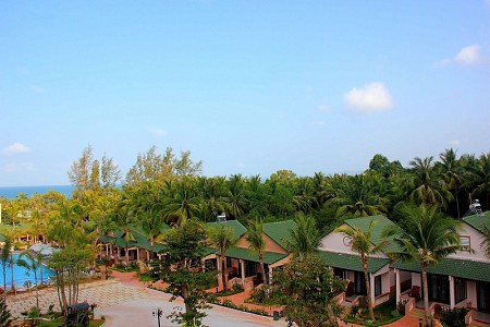 PHÚ VÂN RESORT & SPA