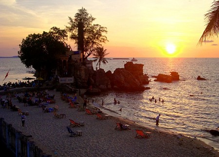 Làng Chài Cổ Hàm Ninh - Khu Nuôi Cấy Ngọc Trai - Nhà Lao Cây Dừa | 3 Ngày 2 Đêm