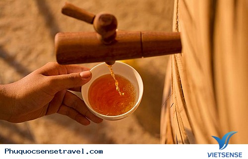 Nước mắm Phú Quốc ngon nổi tiếng Nước mắm Phú Quốc ngon nổi tiếng