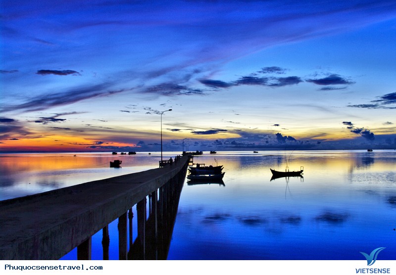 Làng chài Hàm Ninh