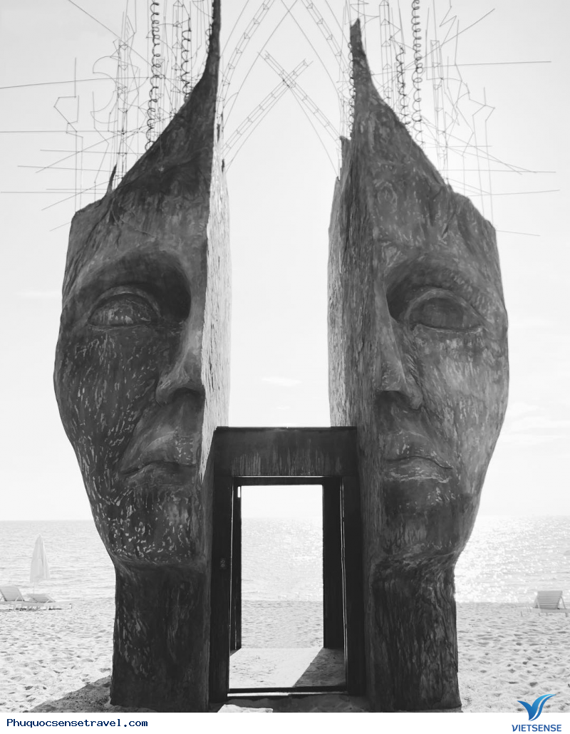 Cổng trời view đại dương lên hình đẹp “gục ngã” chỉ có ở Phú Quốc - Ảnh 1