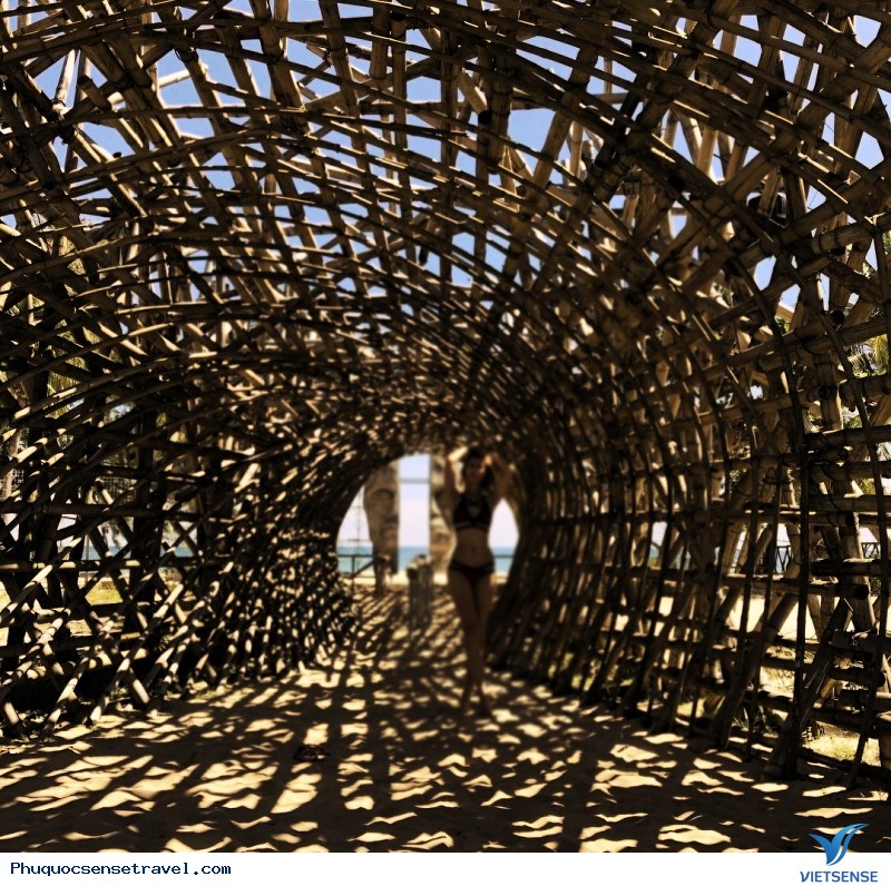 Cổng trời view đại dương lên hình đẹp “gục ngã” chỉ có ở Phú Quốc - Ảnh 2