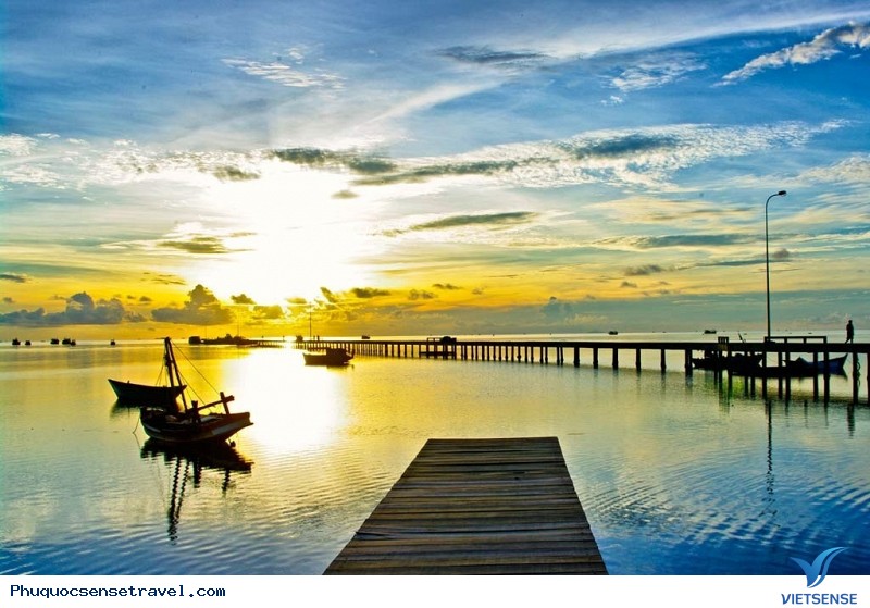 1. Giá vé máy bay xuống thấp nhất trong năm