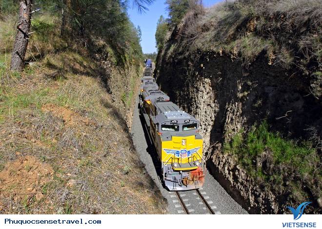 Các tuyến đường sắt lạ nhất trên thế giới