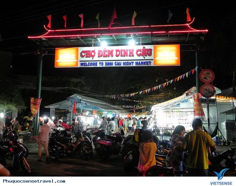 Chợ đêm Dinh Cậu