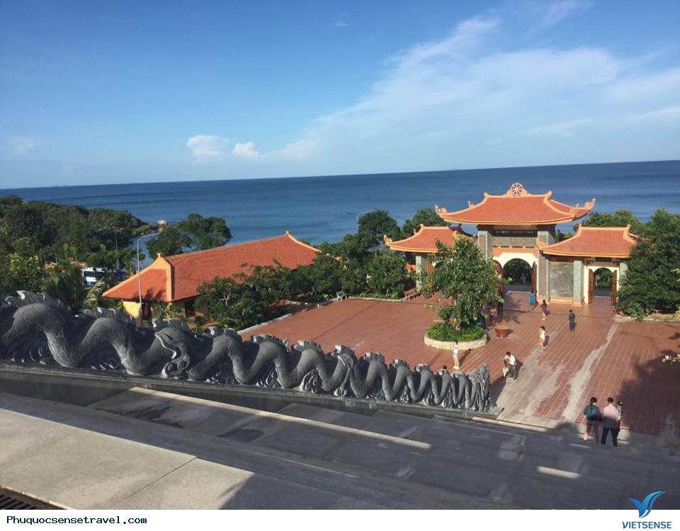 Chùa Hộ Quốc danh thắng trên Đảo Ngọc - Ảnh 3