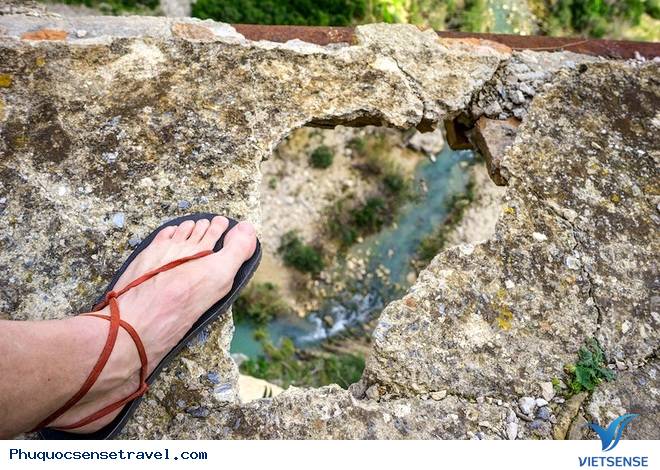 Chùm ảnh tuyệt đẹp của con đưuòng nguy hiểm nhât thế giới - Caminito del Rey