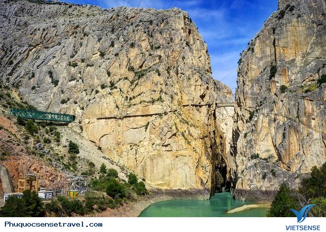 Chùm ảnh tuyệt đẹp của con đưuòng nguy hiểm nhât thế giới - Caminito del Rey
