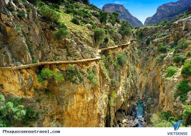 Chùm ảnh tuyệt đẹp của con đưuòng nguy hiểm nhât thế giới - Caminito del Rey
