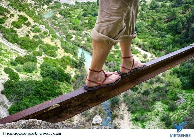 Chùm ảnh tuyệt đẹp của con đưuòng nguy hiểm nhât thế giới - Caminito del Rey
