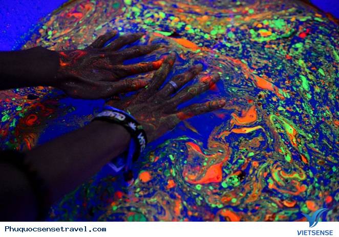 Du khách quẩy hết mình tại lễ hội âm nhạc Hà Nội Du khách quẩy hết mình tại lễ hội âm nhạc Hà Nội