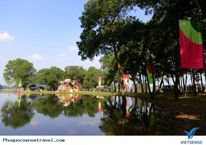 Du khách quẩy hết mình tại lễ hội âm nhạc Hà Nội Du khách quẩy hết mình tại lễ hội âm nhạc Hà Nội