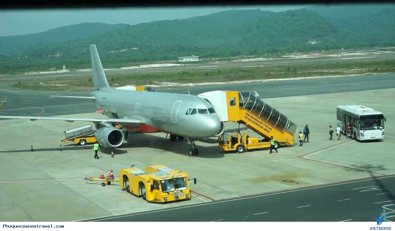 Mua vé máy bay từ Hồ Chí Minh, Hà Nội - Phú Quốc