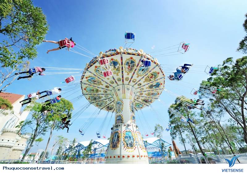 Ngày 1: Xuất phát từ TP.Hồ Chí Minh – PHÚ QUỐC (Ăn trưa, chiều) Ngày 1: Xuất phát từ TP.Hồ Chí Minh – PHÚ QUỐC (Ăn trưa, chiều)