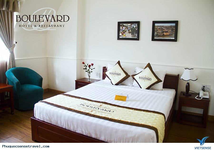 Khách Sạn Boulevard