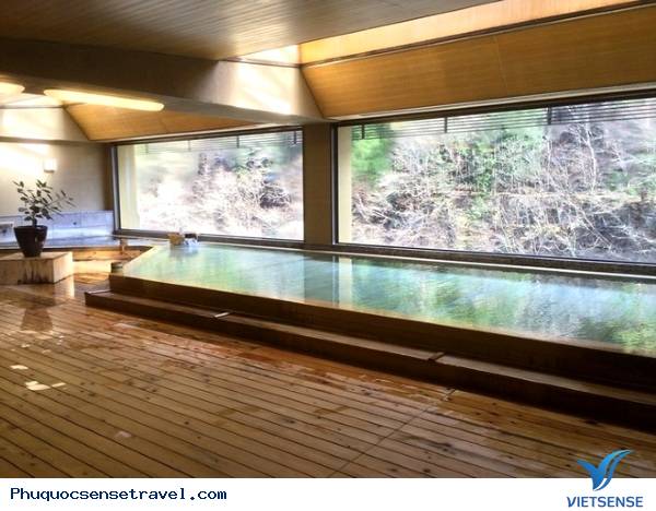 Khách sạn cổ nhất thế giới Khách sạn cổ nhất thế giới