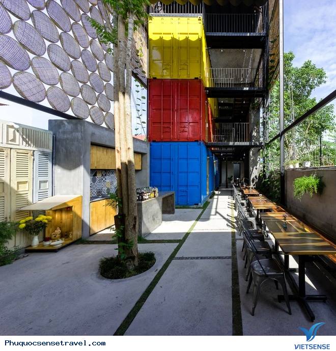 Khách sạn Container độc đáo ở Nha Trang