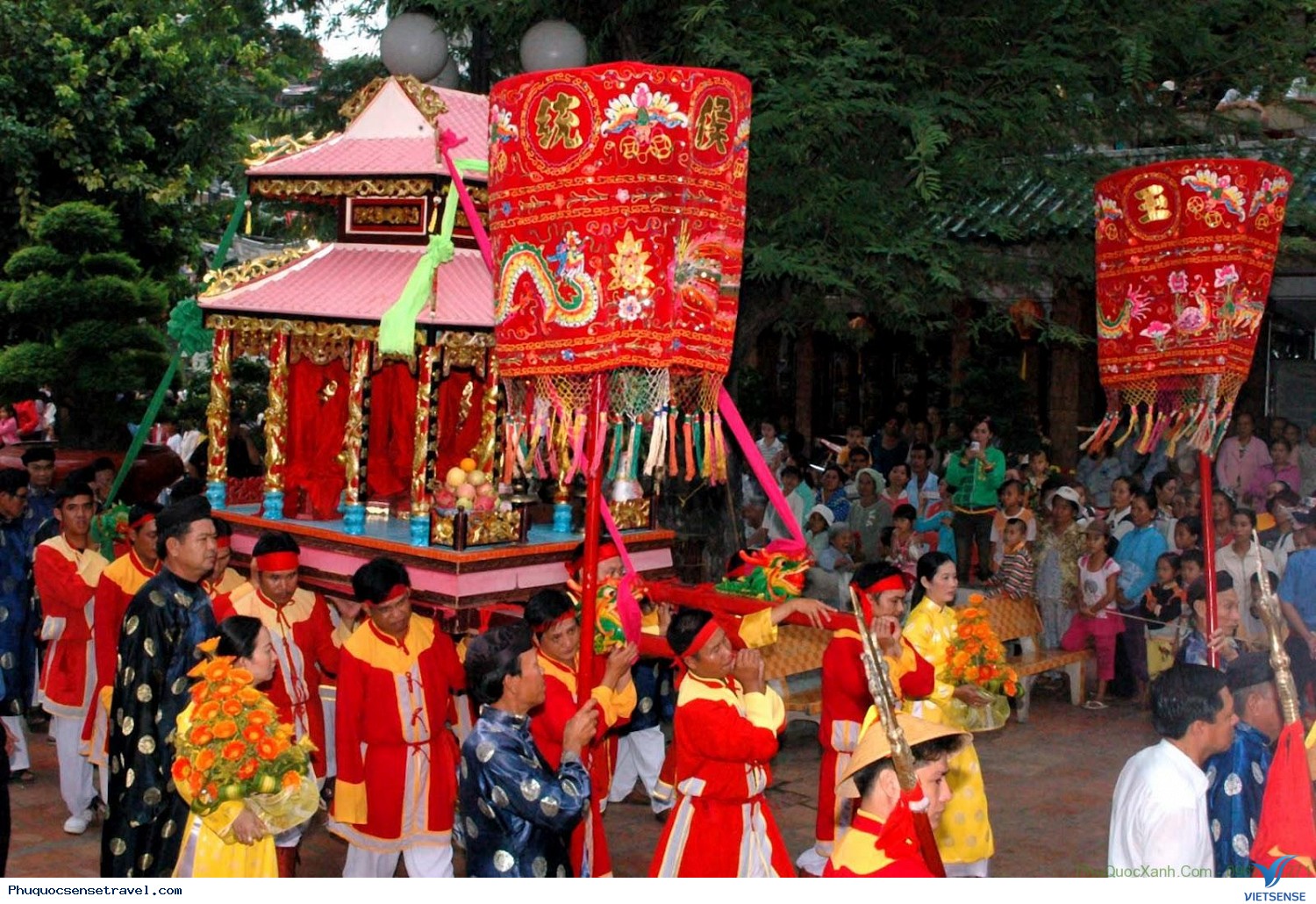 Lễ hội Dinh Bà Ông Lang Phú Quốc - Ảnh 3 Lễ hội Dinh Bà Ông Lang Phú Quốc - Ảnh 3