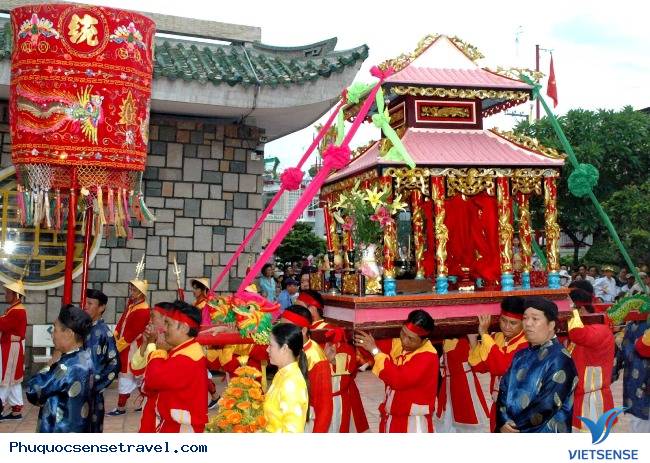 Lễ hội Dinh Bà Ông Lang Phú Quốc - Ảnh 1 Lễ hội Dinh Bà Ông Lang Phú Quốc - Ảnh 1