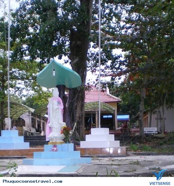 Lễ hội Dinh Bà Ông Lang Phú Quốc - Ảnh 2 Lễ hội Dinh Bà Ông Lang Phú Quốc - Ảnh 2