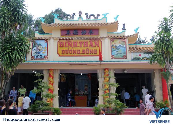 Lễ hội Đình Thần Dương Đông thổi hồn tâm linh Phú Quốc - Ảnh 4 Lễ hội Đình Thần Dương Đông thổi hồn tâm linh Phú Quốc - Ảnh 4