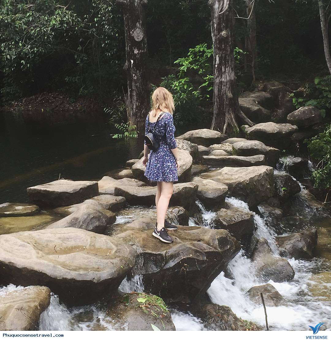 Nên đi suối Đá Bàn vào thời gian nào