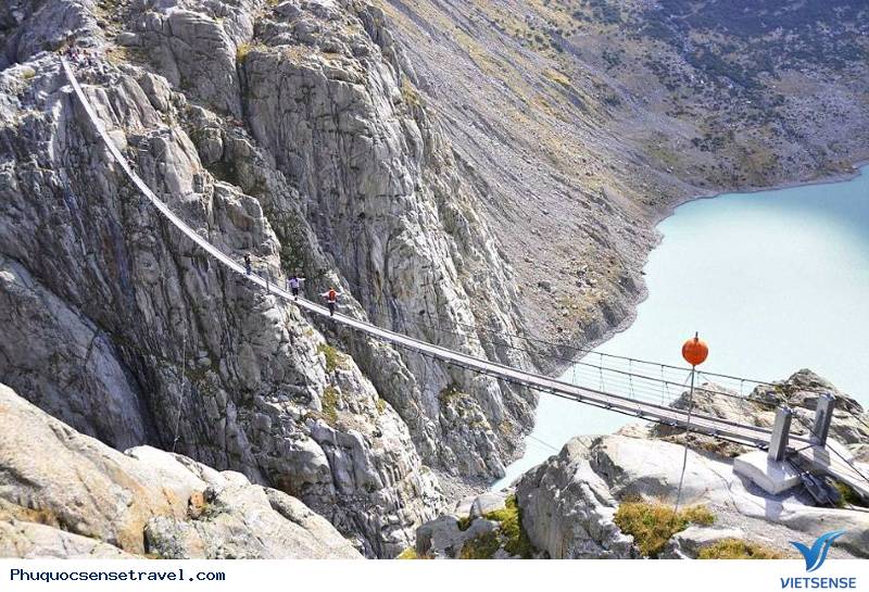 Những điểm khám phá cảm giác mạnh trên thế giới Những điểm thăm quan cảm giác mạnh trên thế giới