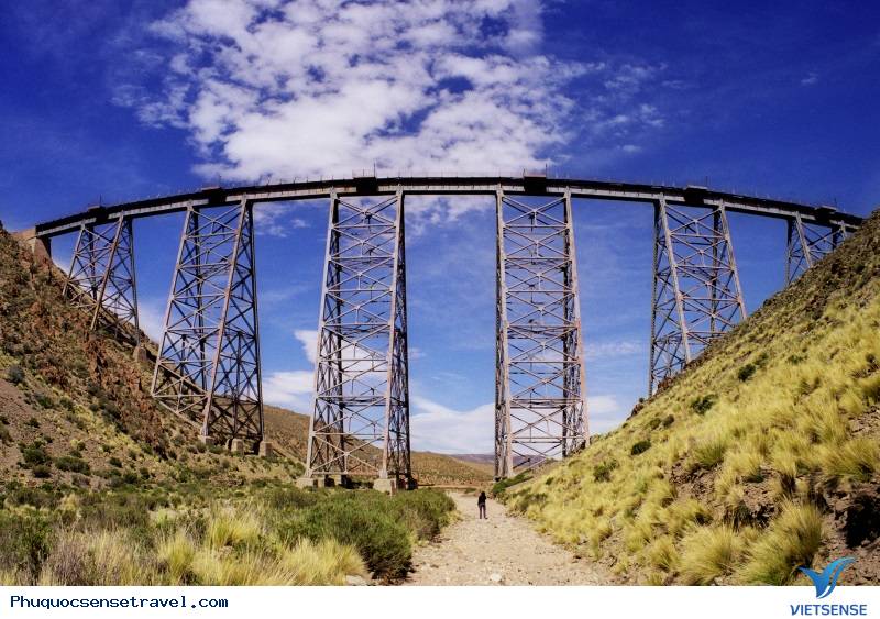 Những tuyến đường sắt cảm giác mạnh trên thế giới