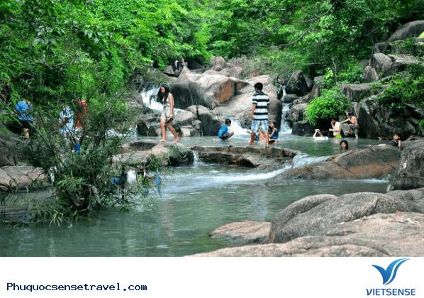 Ở Suối Đá Bàn có gì độc đáo? Ở Suối Đá Bàn có gì độc đáo?