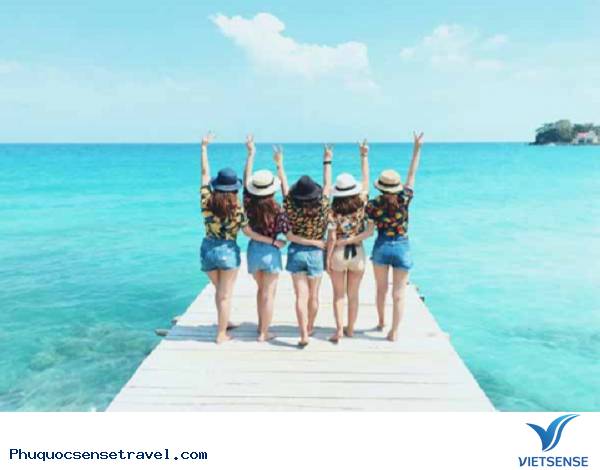 Phong cách ăn mặc nào được yêu thích khi đi thăm quan Phú Quốc - Ảnh 4