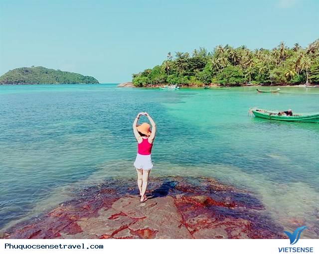 Phong cách ăn mặc nào được yêu thích khi đi thăm quan Phú Quốc - Ảnh 3