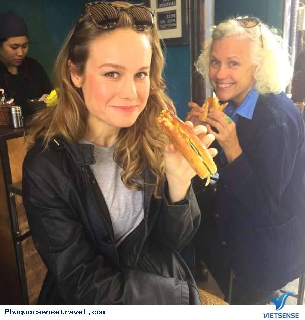 Sao bom tấn King Kong thích thú với các hoạt động bên lề - Ảnh 2