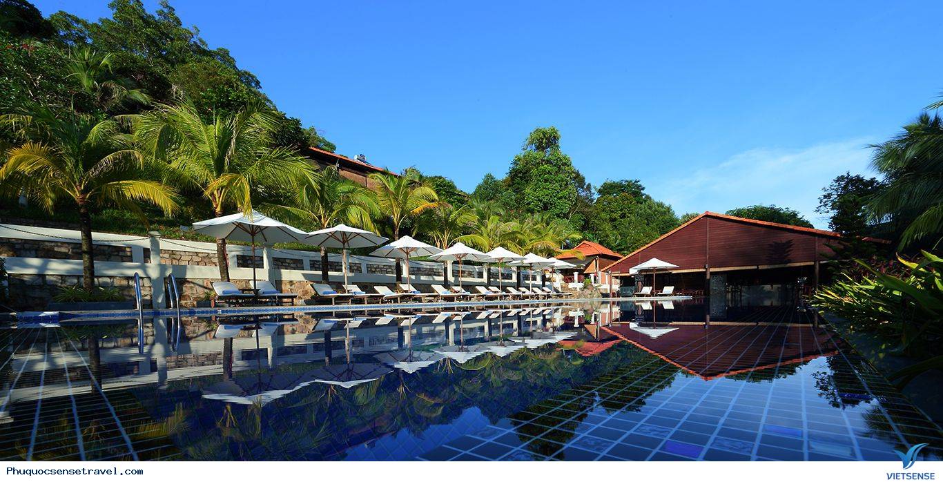 Seasense Resort