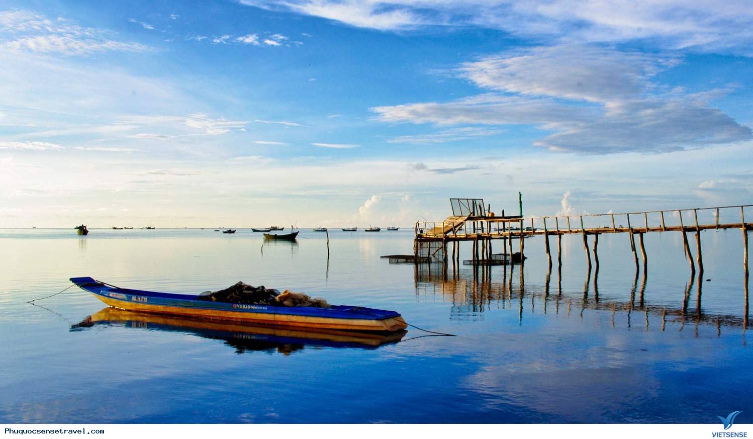 Vài nét đặc sắc về làng chài Hàm Ninh - Ảnh 1